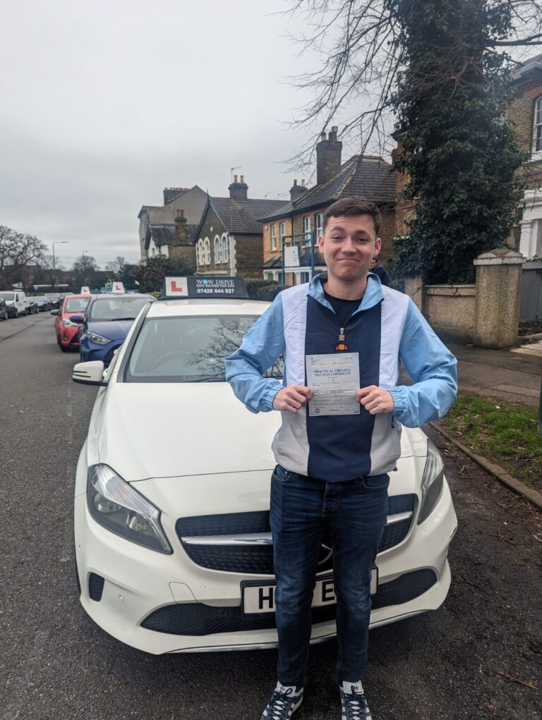 Expert Driving Lessons in Erith DA8